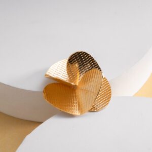 Broche Escultura Mambo